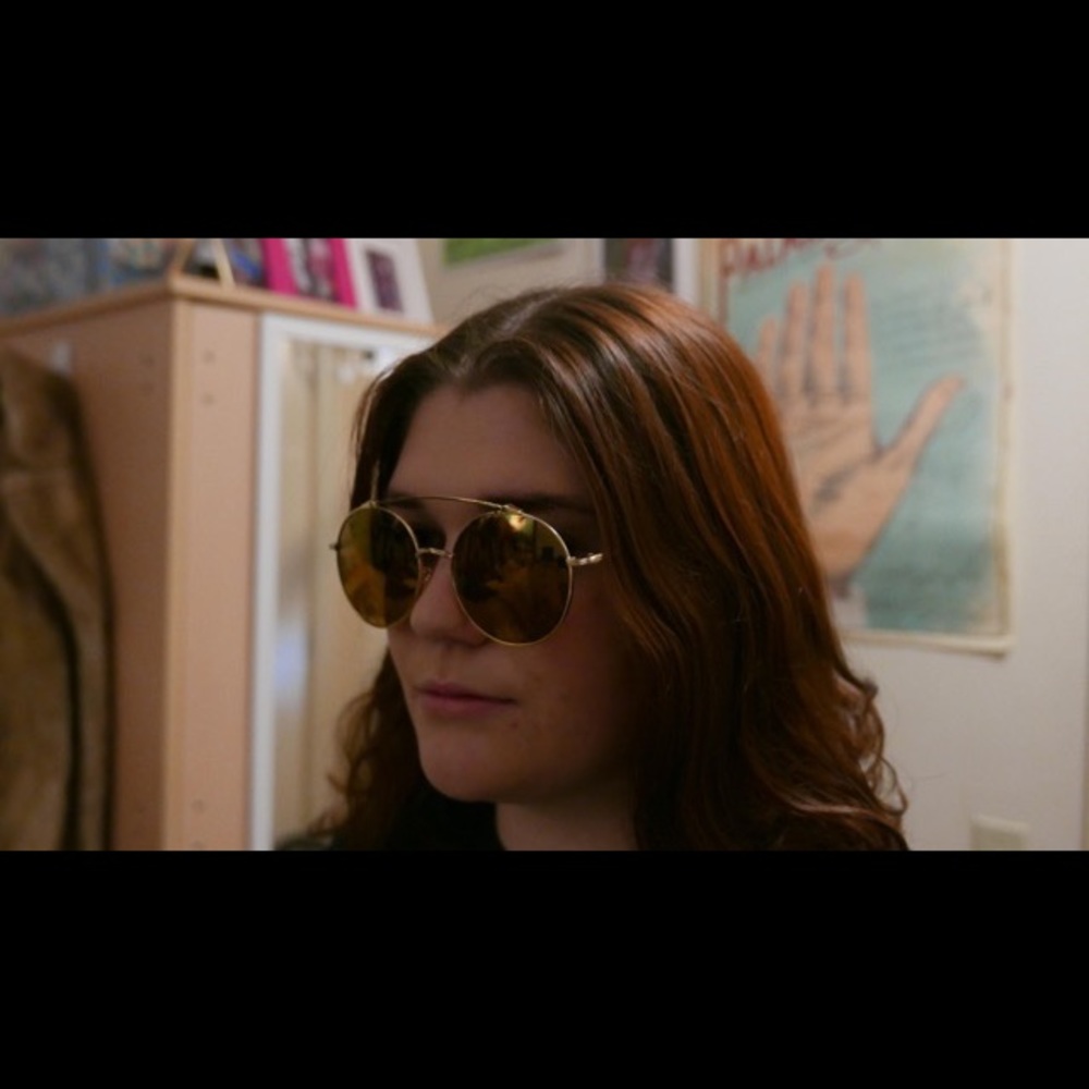 Mirrored yellow round sunglasses